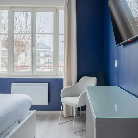 Le Solignac Neuf Et Equipe