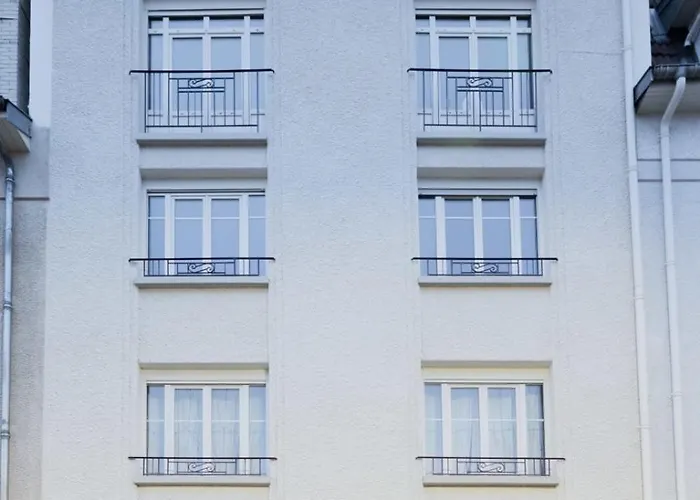 Le Solignac Neuf Et Equipe דירה נאנסי